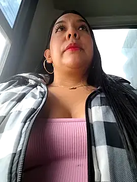 Snapshot of Bella_keny chatting on 05-06-26, 02:22 Bella keny online show from 05-06-26, 02:22