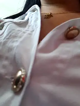 Snapshot of Bella_keny chatting on 05-12-26, 05:54 Bella keny online show from 05-12-26, 05:54