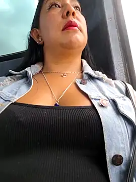 Snapshot of Bella_keny chatting on 06-03-26, 02:33 Bella keny online show from 06-03-26, 02:33