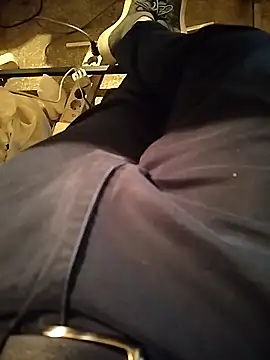 A man in public online show from 05-05-26, 01:19