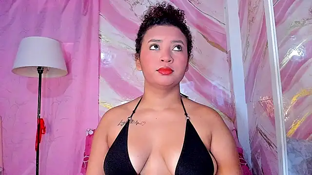 Snapshot of JessyZoe chatting on 05-25-26, 02:01 JessyZoe online show from 05-25-26, 02:01