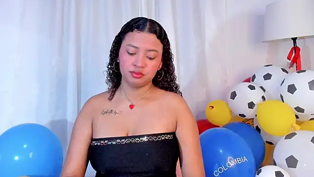 Snapshot of JessyZoe chatting on 06-24-26, 03:11 JessyZoe online show from 06-24-26, 03:11