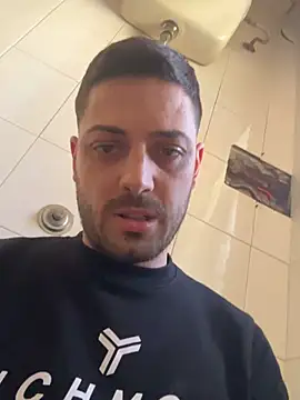 Snapshot of iltoscano95 chatting on 04-19-26, 01:32 iltoscano95 online show from 04-19-26, 01:32