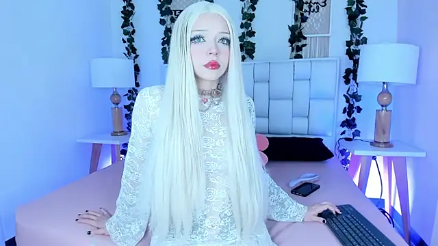 Snapshot of SophieHill_gh chatting on 01-22-25, 10:26 SophieHill gh online show from 01-22-25, 10:26