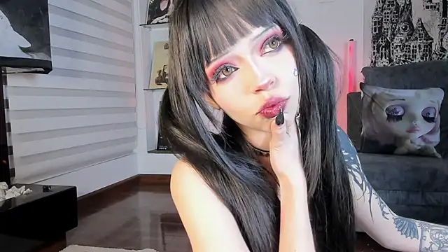 Snapshot of SophieHill_gh chatting on 11-15-25, 06:55 SophieHill gh online show from 11-15-25, 06:55