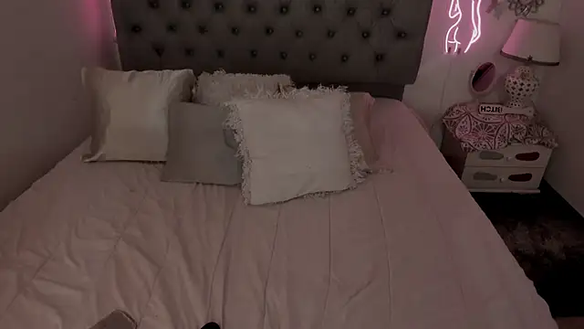 Snapshot of Lau_123x chatting on 01-19-25, 04:33 Lau 123x online show from 01-19-25, 04:33