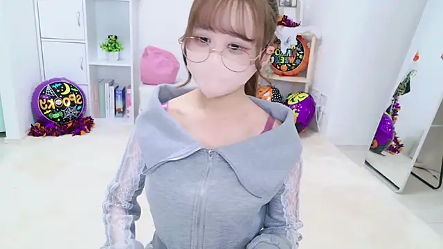 Snapshot of chihiro_ri chatting on 10-27-25, 05:06 chihiro ri online show from 10-27-25, 05:06