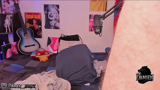 cinnamon boyxxx online show from 11-08-25, 04:23