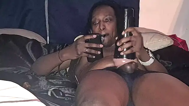 suzyswallowsxxx704 online show from 02-08-26, 02:20