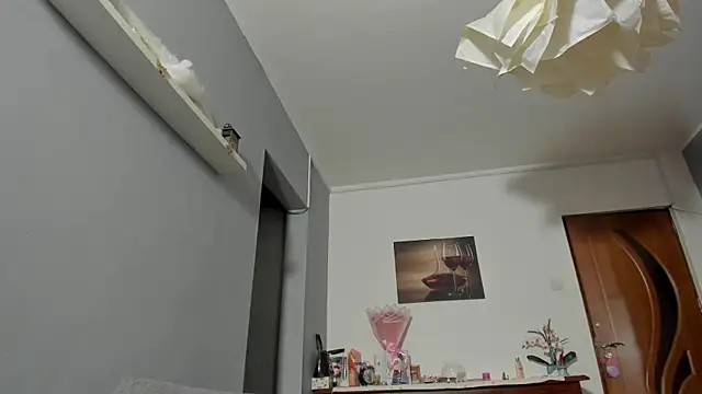 Snapshot of SexxyMeriem chatting on 05-19-26, 03:40 SexxyMeriem online show from 05-19-26, 03:40