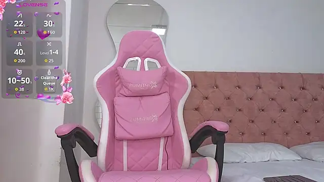 Tiphani walker  online show from 04-12-26, 11:37