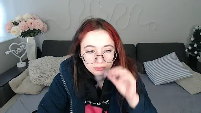 Mini Diva online show from 01-11-26, 09:14