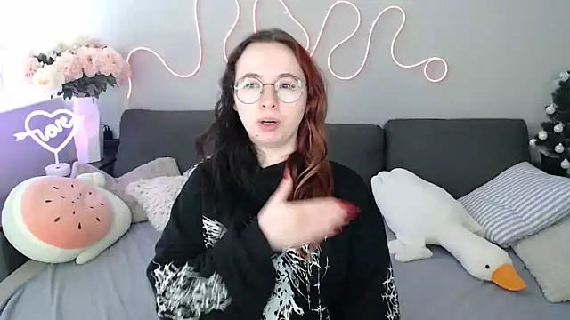 Mini Diva online show from 02-21-26, 09:10