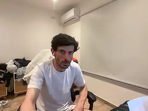 nicolaaaaas online show from 10-17-25, 06:16