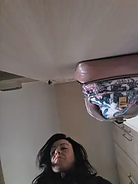 lovewildguy1 online show from 04-09-26, 07:03