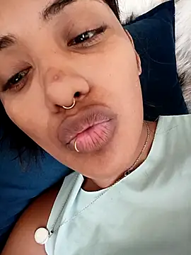 VictoireFeller online show from 01-06-26, 03:16