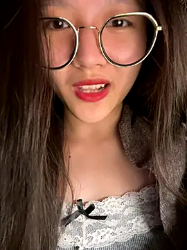 Krixxi22 online show from 11-09-25, 04:38