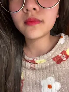 Krixxi22 online show from 03-11-26, 04:13