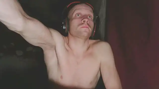 Snapshot of GoodSeksLove chatting on 09-14-25, 09:14 GoodSeksLove online show from 09-14-25, 09:14