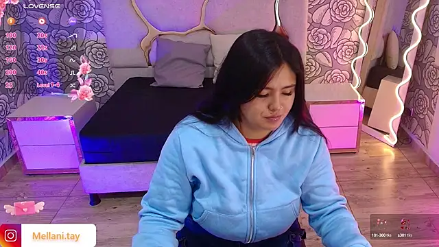 Snapshot of Mellani_tay chatting on 02-07-25, 03:23 Mellani tay online show from 02-07-25, 03:23