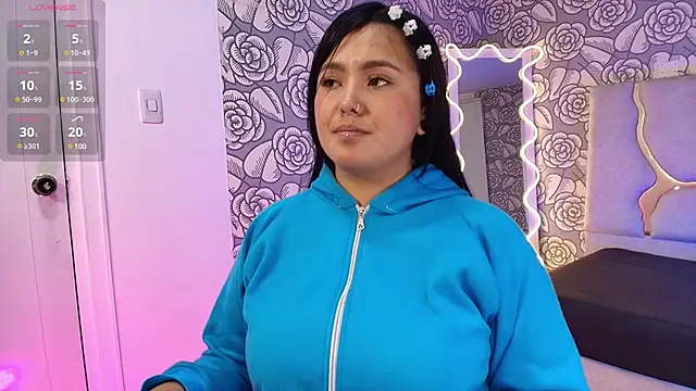 Snapshot of Mellani_tay chatting on 02-25-25, 06:14 Mellani tay online show from 02-25-25, 06:14