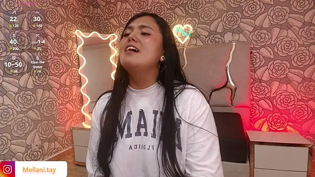 Snapshot of Mellani_tay chatting on 03-15-25, 09:30 Mellani tay online show from 03-15-25, 09:30