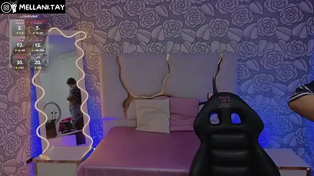 Snapshot of Mellani_tay chatting on 09-17-25, 03:08 Mellani tay online show from 09-17-25, 03:08