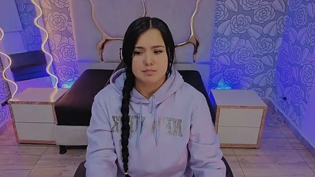 Snapshot of Mellani_tay chatting on 09-25-25, 03:21 Mellani tay online show from 09-25-25, 03:21