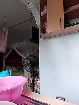 LOVELY-2BERRY online show from 01-15-26, 04:28