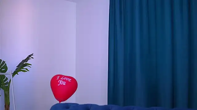 LovingBlondie online show from 02-21-25, 11:33