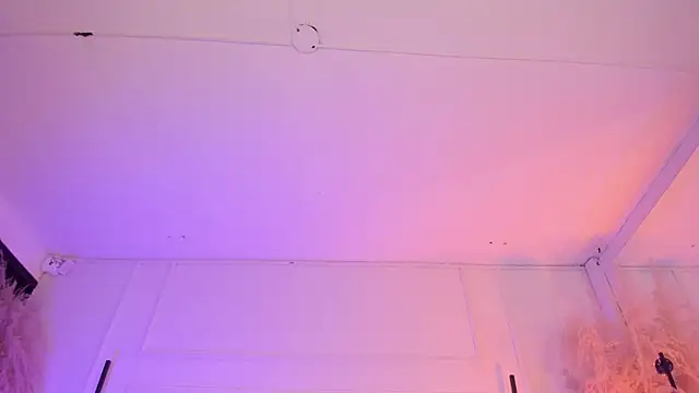 Snapshot of AliceHanz chatting on 07-15-26, 04:07 AliceHanz online show from 07-15-26, 04:07