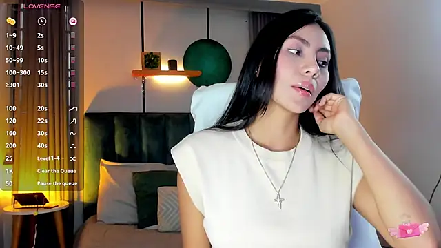 nichole bree  online show from 02-17-25, 03:31