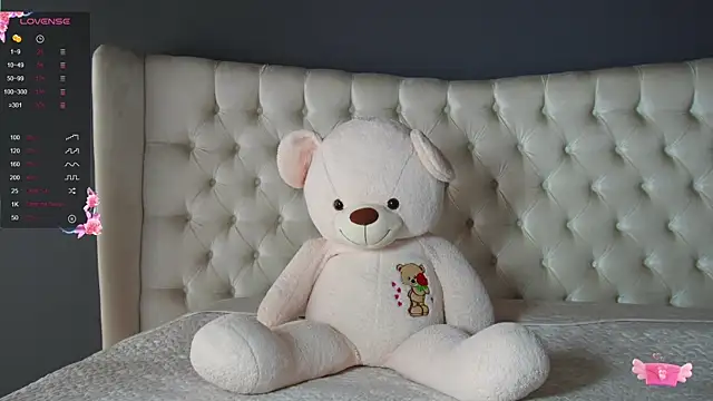 nichole bree  online show from 02-27-25, 07:15