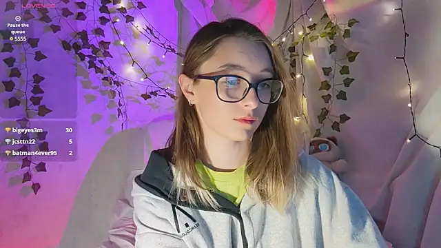 Snapshot of monlight__dana chatting on 12-02-24, 02:30 monlight  dana online show from 12-02-24, 02:30