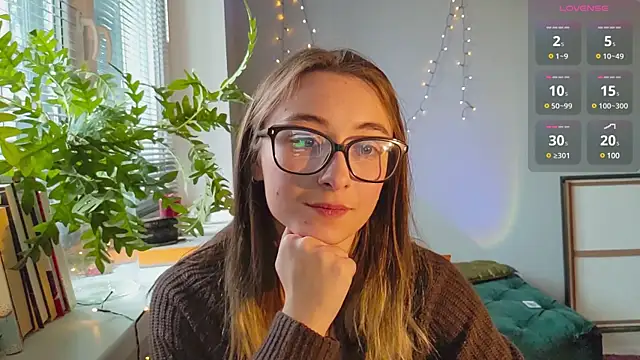 Snapshot of monlight__dana chatting on 12-24-24, 12:00 monlight  dana online show from 12-24-24, 12:00