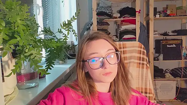 Snapshot of monlight__dana chatting on 02-20-25, 01:08 monlight  dana online show from 02-20-25, 01:08