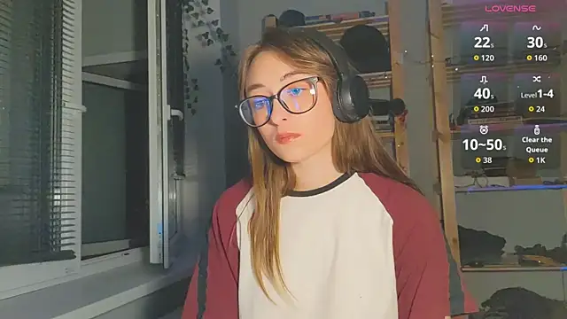 Snapshot of monlight__dana chatting on 09-22-25, 09:28 monlight  dana online show from 09-22-25, 09:28