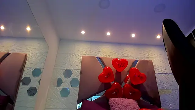 Charlotte Ice1 online show from 02-17-25, 03:42