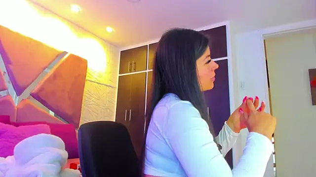 Charlotte Ice1 online show from 03-08-25, 05:11