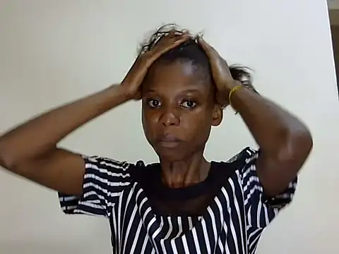 Snapshot of fire_waiste_ chatting on 11-18-25, 07:40 fire waiste online show from 11-18-25, 07:40