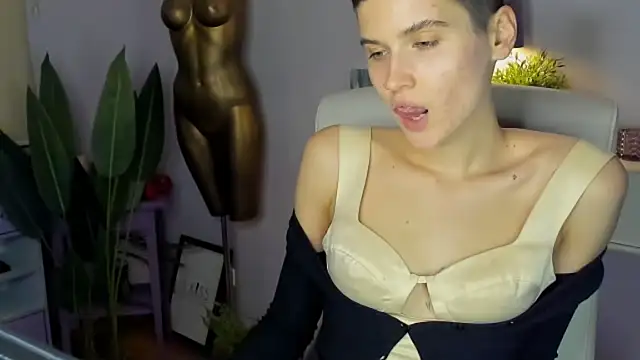 sarah perfect online show from 11-08-25, 03:34