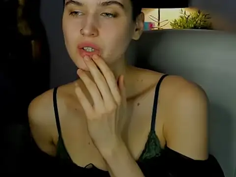 sarah perfect online show from 11-09-25, 10:46