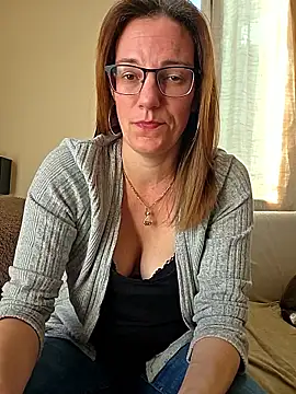 SpiceLea online show from 03-12-26, 02:34