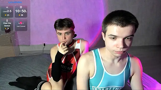 Snapshot of tailer_ chatting on 02-05-26, 03:27 tailer online show from 02-05-26, 03:27