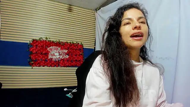 Snapshot of rosse_2504 chatting on 04-21-26, 11:38 rosse 2504 online show from 04-21-26, 11:38