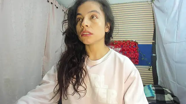 Snapshot of rosse_2504 chatting on 05-26-26, 12:34 rosse 2504 online show from 05-26-26, 12:34