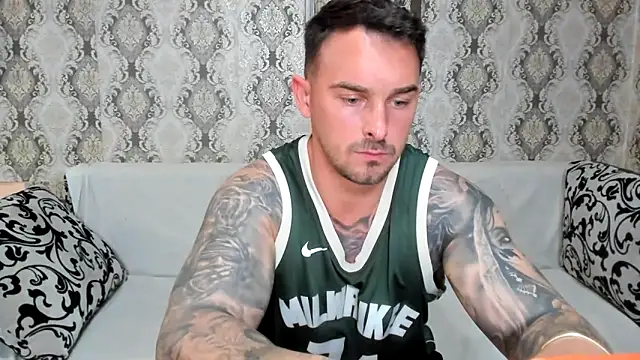 Snapshot of Jonmusclemaster chatting on 06-22-26, 07:44 Jonmusclemaster online show from 06-22-26, 07:44