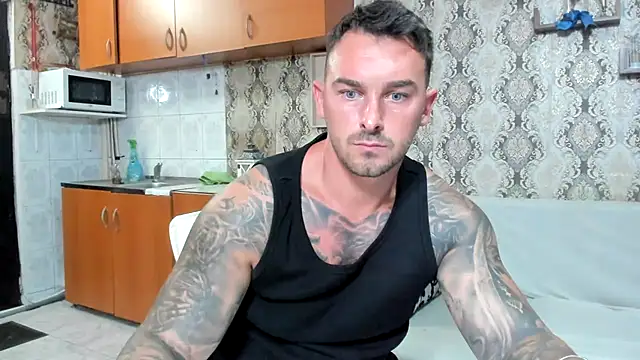 Snapshot of Jonmusclemaster chatting on 07-17-26, 07:30 Jonmusclemaster online show from 07-17-26, 07:30