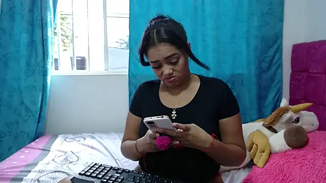 Snapshot of kiara_milf_ chatting on 01-10-25, 09:42 kiara milf online show from 01-10-25, 09:42