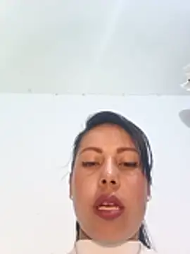  andrea30 online show from 07-04-26, 06:52